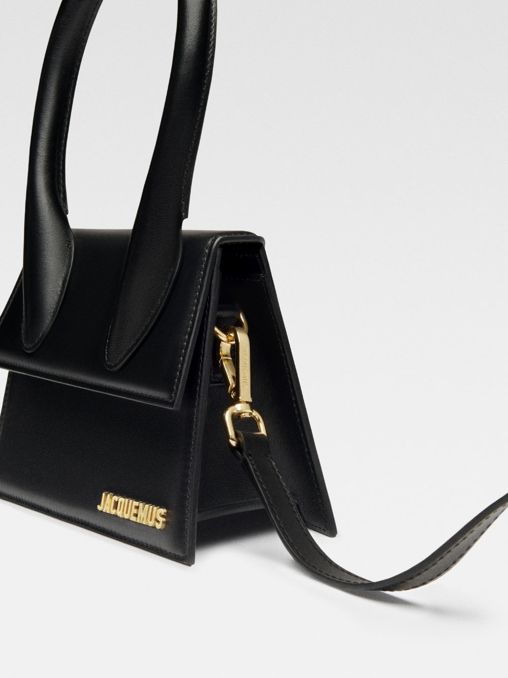 Le Chiquito Moyen Black Bag