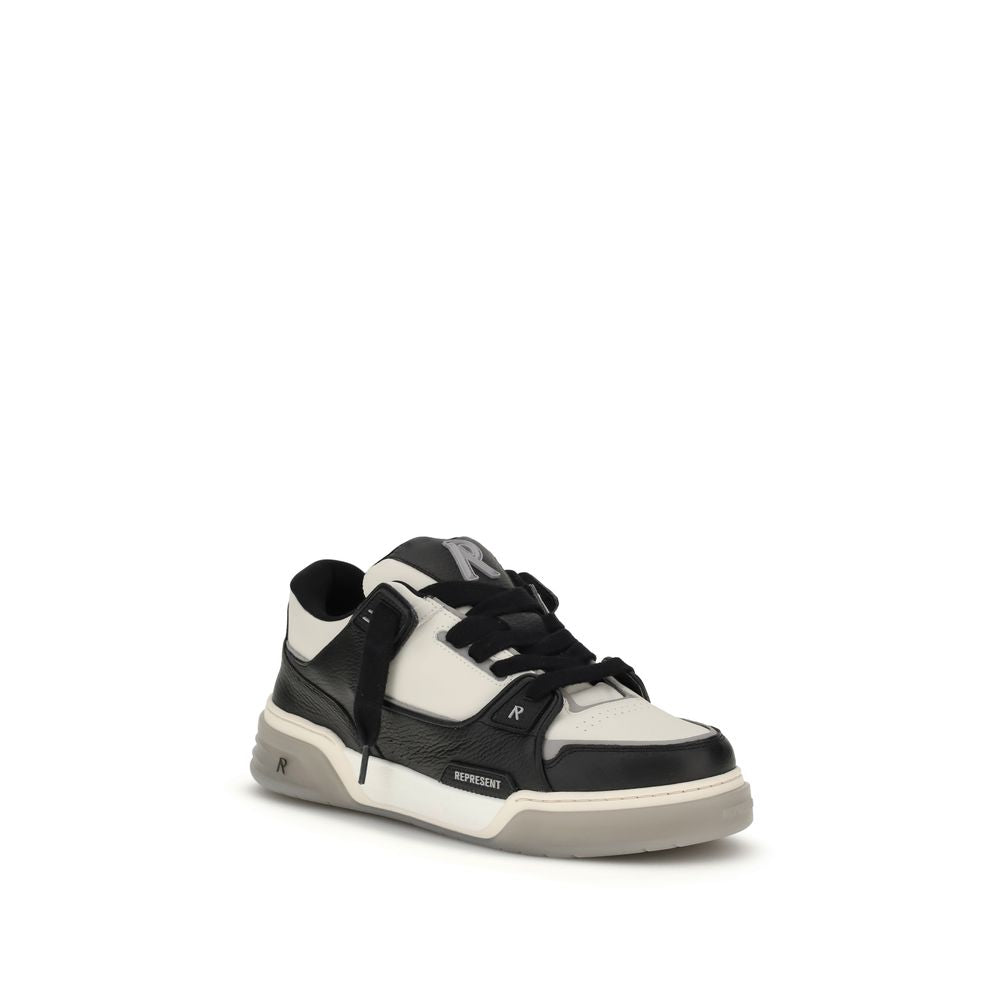 Studio Sneakers