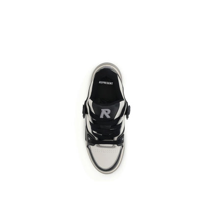 Studio Sneakers